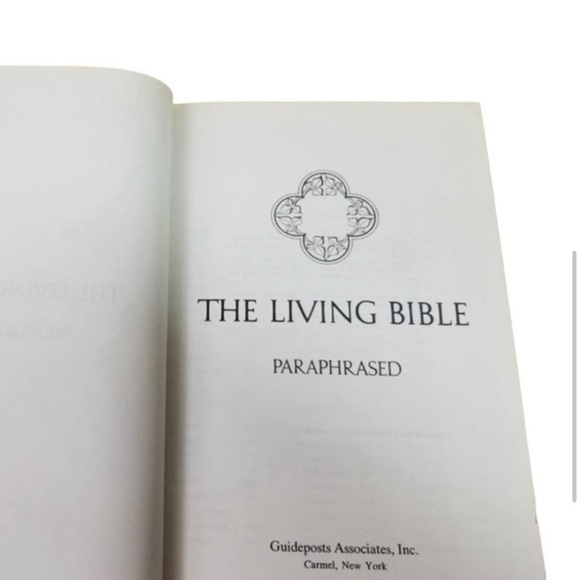 Vintage The Living Bible Paraphrased - Picture 6 of 8